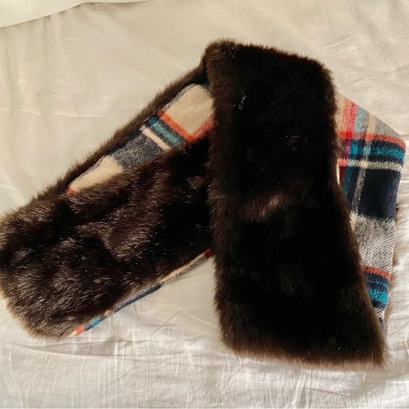 Donna Salyers fabulous faux fur wool and faux sable mink eternity scarf EUC - Picture 6 of 6
